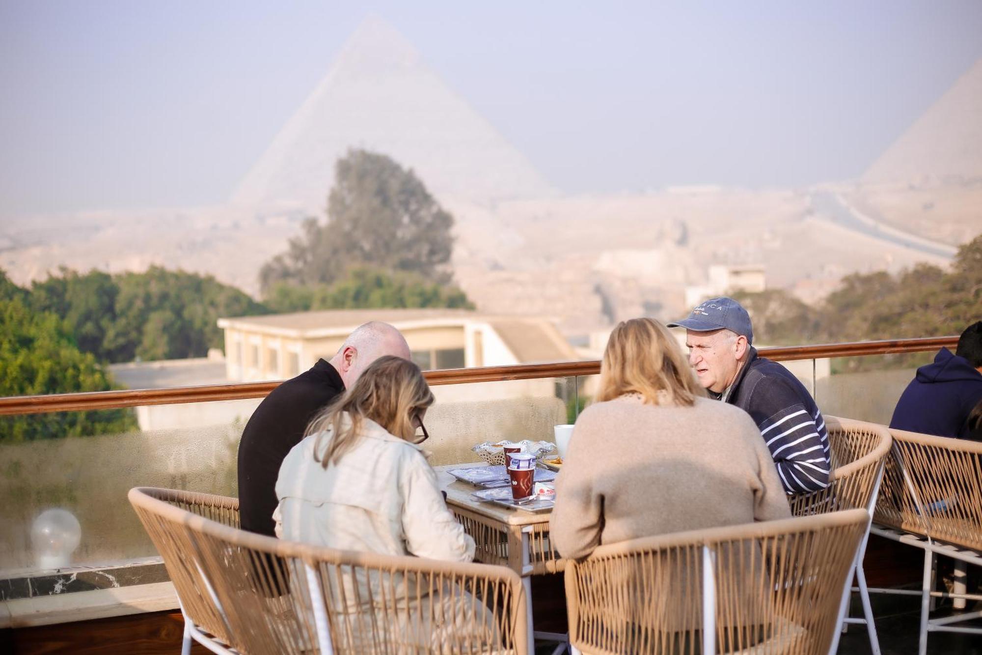 Kafret el-Gabal Tree Lounge Pyramids View Inn , Sphinx Giza מראה חיצוני תמונה